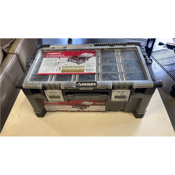 HUSKY 22 INCH CANTILEVER TOOL BOX