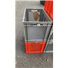 Image 3 : 10 STACKING CRATES