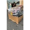 Image 1 : PALLET OF ESTATE GOODS