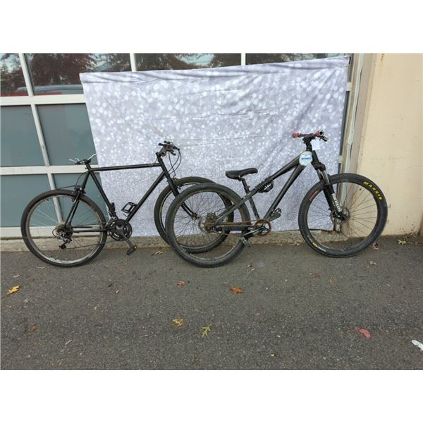 2 BLACK NO BRAND BIKES