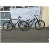 Image 1 : 2 BLACK NO BRAND BIKES