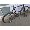 Image 7 : 2 BLACK NO BRAND BIKES