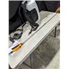 Image 7 : BRAND NEW 12V CORDLESS ELECTRIC BACKPACK SPRAYER WITH EXTENDABLE WAND AND CHARGER