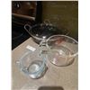 Image 1 : Chantal Frying Pan Large & Glass Measuring Cups