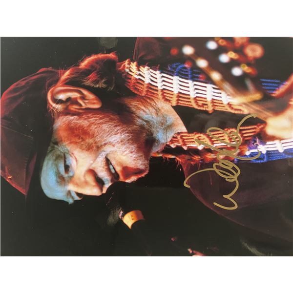 Willie Nelson signed photo. GFA authenticated