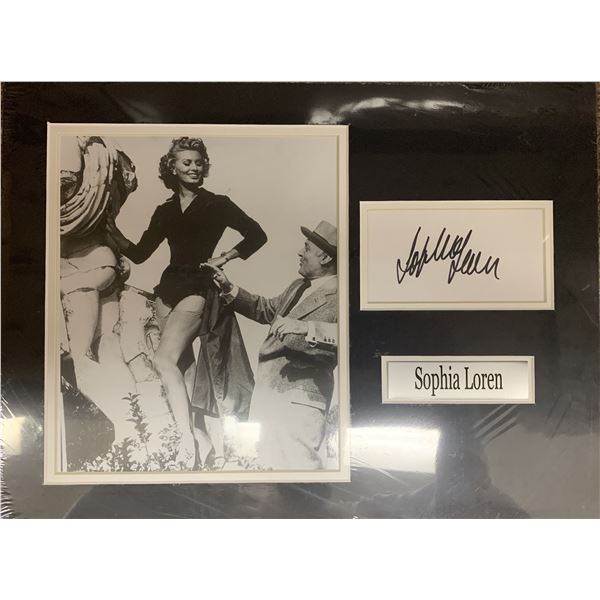 Sofia Loren signature cut and photo collage