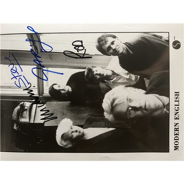 Modern English signed photo. GFA authenticated