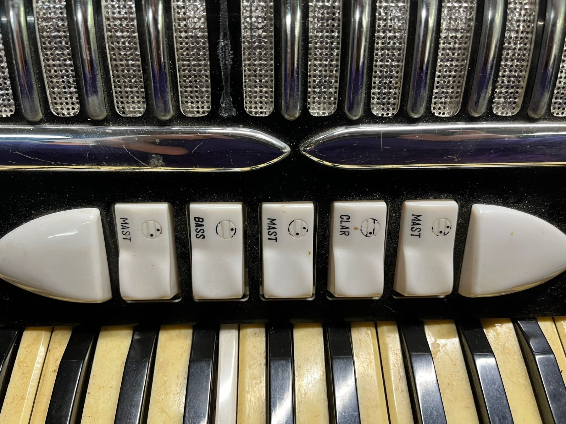 Bertini Accordion Model 2240 - Made in Italy Serial number 2234