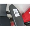 Image 2 : Black Padded Office Chair w/Arm Rests