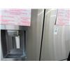 Image 2 : Samsung S/S French Door Ref/Freezer - New Dent Along Center