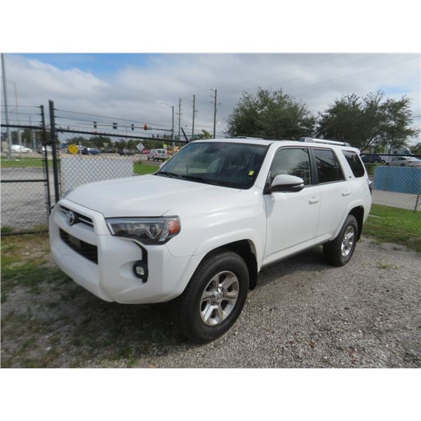 2022 Toyota 4 Runner SR5 5-Dr. PSR 4x4 SUV