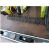 Image 2 : John Deere Gas Chain Saw
