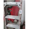 Image 2 : Werner 6' FG Stepladder