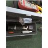 Image 2 : ? & Tester