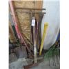 Image 1 : Pick Axe, Sledge Hammer, Axe & More