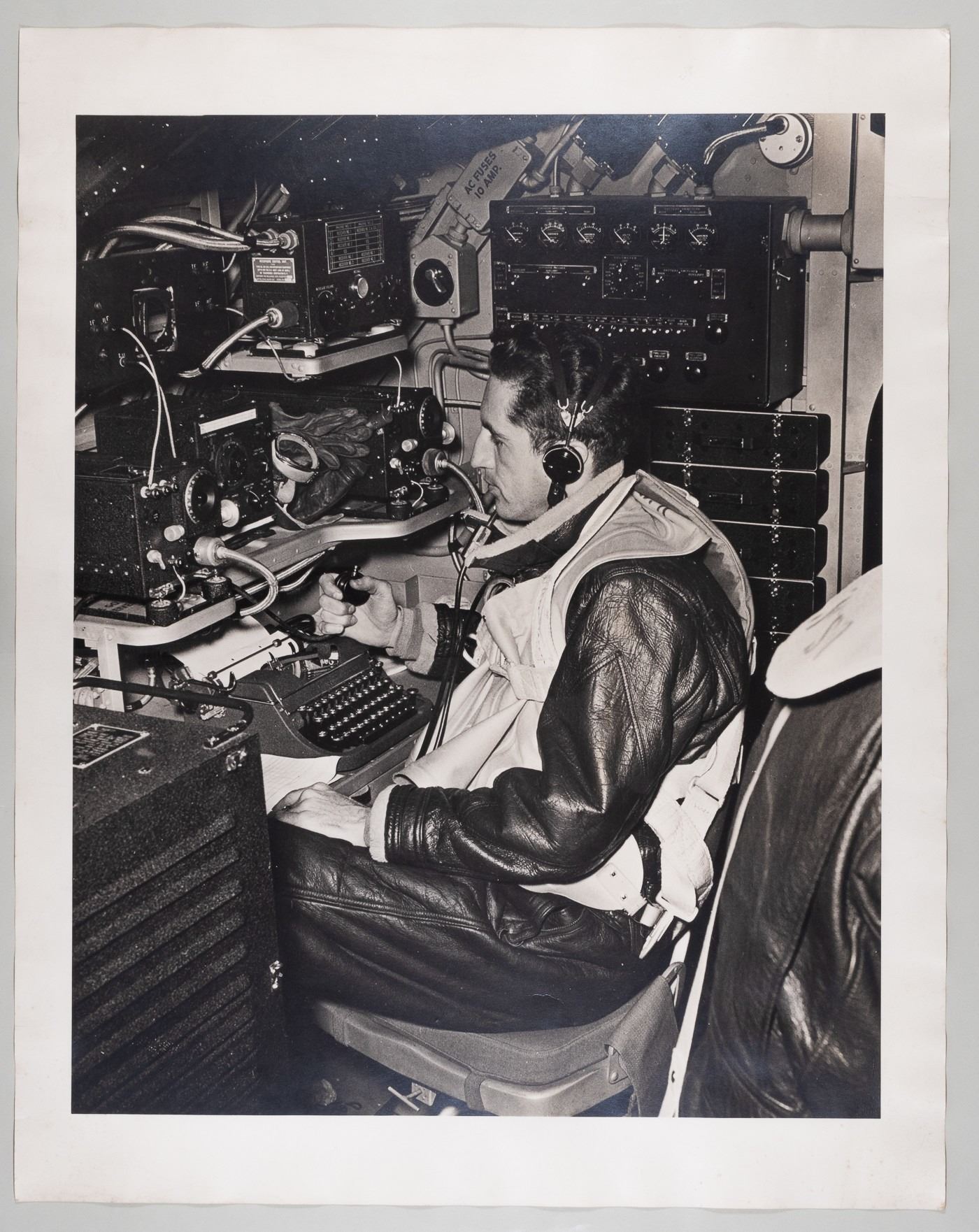 WWII US NAVY RADIOMAN POSTER