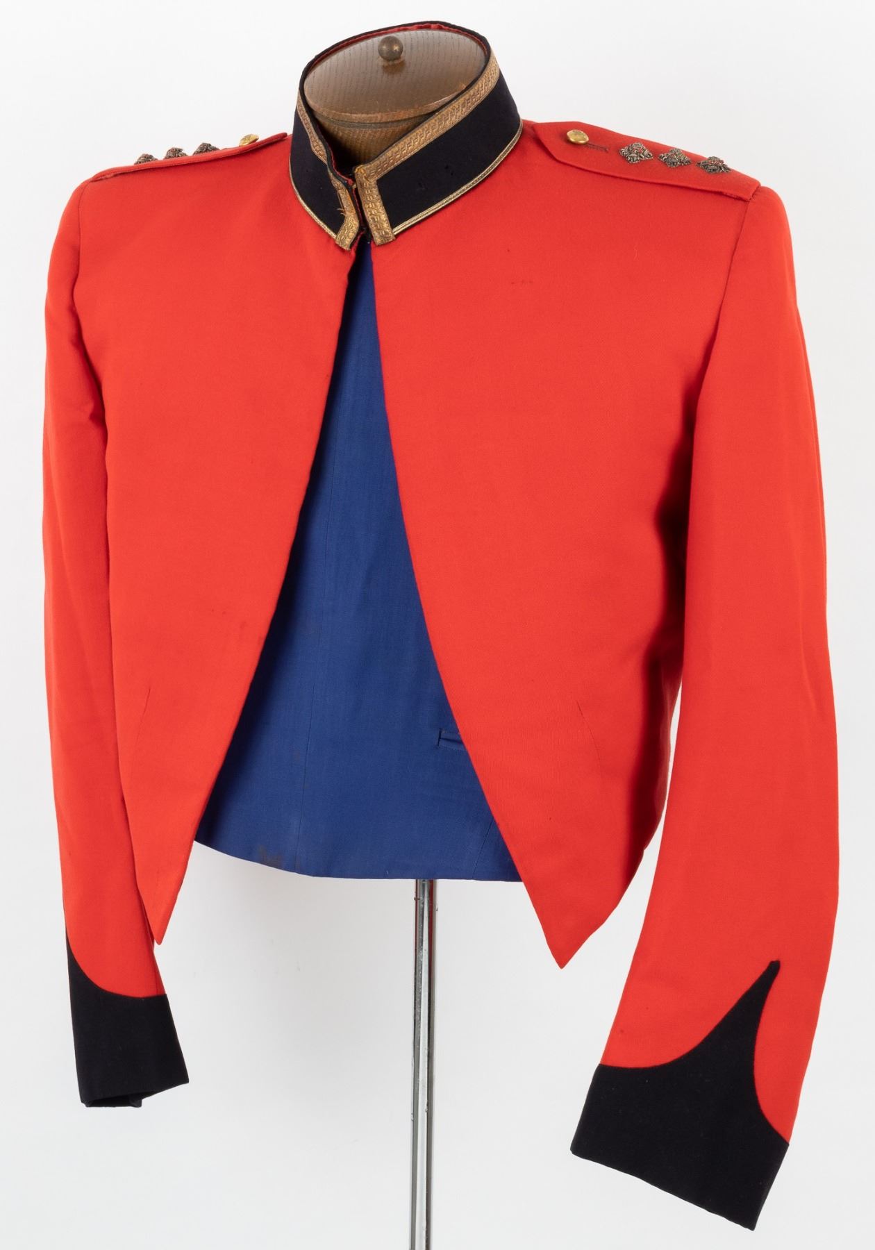 ROYAL CANADIAN MILITARY DRESS UNIFORM