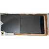 Image 1 : KICKBACK BLACK MUD FLAPS 17 1/2" FLAP, 31" X 14"