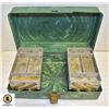 Image 1 : VINTAGE GREEN BAKELITE TACKLE BOX-ESTATE
