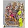 Image 1 : LARGE BAG OF ESTATE VINTAGE MIX JEWELRY-ESTATE