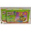 Image 1 : 2 BUNDLES OF FUNNY BRICKS TOYS,BATTERY OPERATED