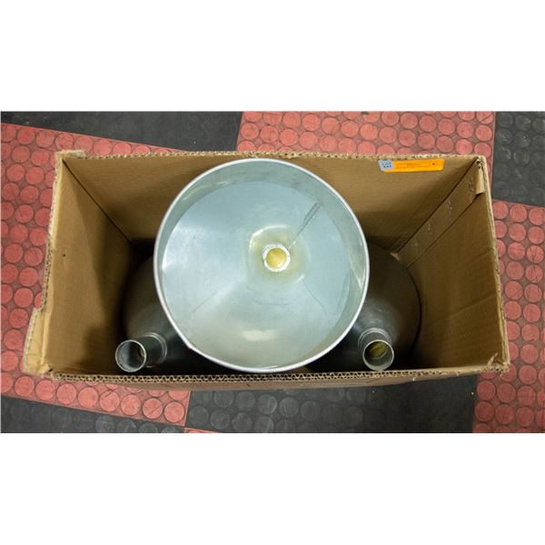 BOX OF 6 NEW 5QT FUNNELS