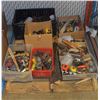 Image 1 : SMALL PALLET OF ESTATE HAND TOOLS AND MORE