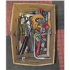 Image 1 : MEDIUM BOX FULL OF VARIOUS ESTATE TOOLS