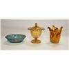 Image 1 : LOT OF 3 BLOWN & CARNIVAL GLASS DECOR