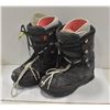 Image 1 : THIRTY TWO MENS SIZE 9 SNOWBOARD BOOTS