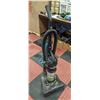 Image 1 : UPRIGHT VACUUM
