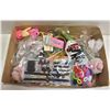 Image 1 : LARGE FLAT OF HAIR CLIPS ETC
