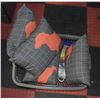 Image 1 : LAUNDRY BASKET WITH 4 DASHHOUND PILLOWS ETC