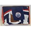 Image 1 : OILERS ORIGINAL SNUGGLE BLANKET WITH FEET