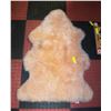 Image 1 : ESTATE AUSTRALIAN SHEEPSKIN RUG APPROX 3FT-ESTATE