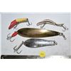 Image 1 : 4 vintage fishing lures