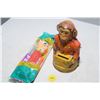 Image 1 : Vintage Pez & Monkey Tin bank