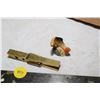 Image 1 : Wade fish & brass clothes pin