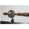 Image 1 : Antique brace/drill