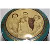 Image 2 : Royal family litho tin