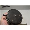 Image 2 : Unknown fishing reel