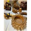 Image 4 : 11 pieces of woods figurines, dish, etc.
