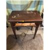 Image 1 : Singer sewing machine and table