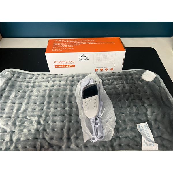 Lot of 1 Heating Pad