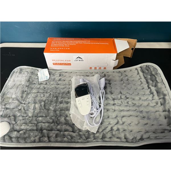 Lot of 1 Heating Pad
