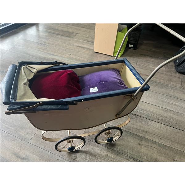 Lot of 1 Vintage Doll Stroller (*Used/As Is)