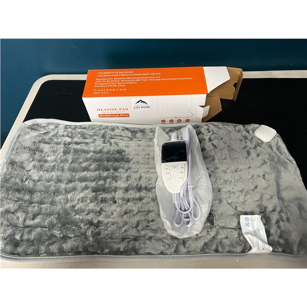 Lot of 1 Heating Pad