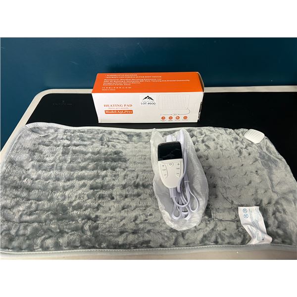 Lot of 1 Heating Pad
