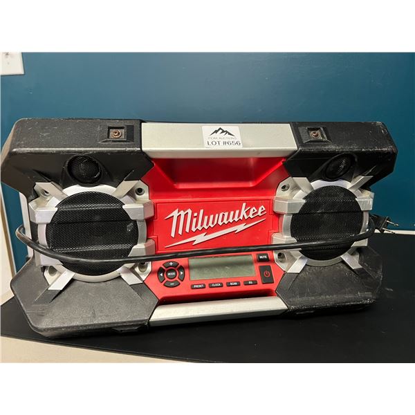 Lot of 1 Milwaukee Portable Work Radio (*Used/as is)