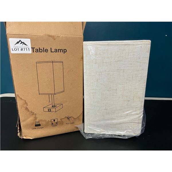 Lot of 1 USB Table Lamp w/ Bulb
